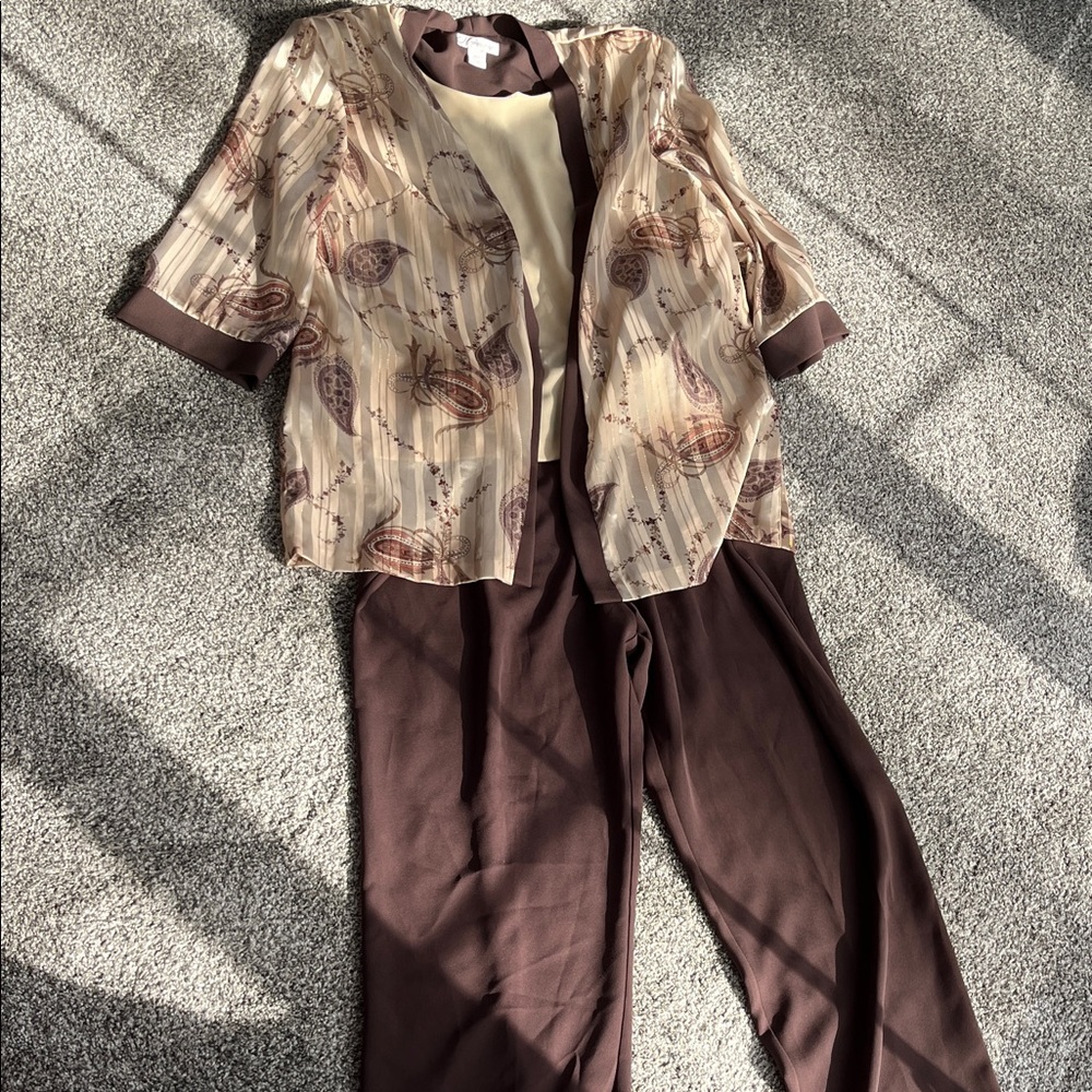Dressbarn Brown and Cream Pant suit  Set